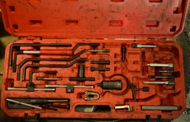 Спец инструмент Пежо Ситроен для установки фаз газораспределения.