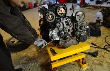 Установка помпы Пежо 407