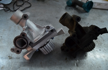 Новая помпа Пежо 407