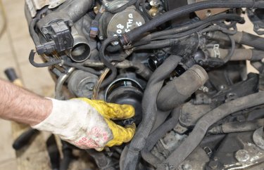 Замена масляного фильтра Пежо 308