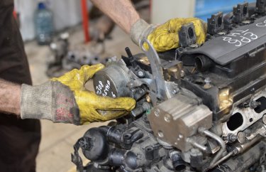 Замена вакуумного насоса Пежо 308