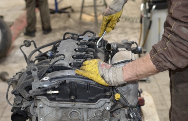 Снимаем катушки зажигания с двигателя EP6