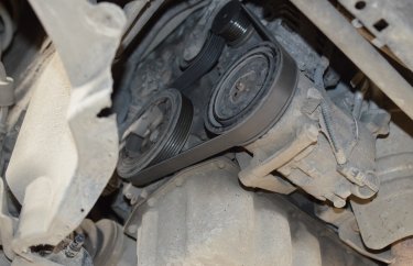 Снимаем приводной ремень Пежо 308