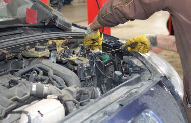 Отсоединяем проводку Пежо 308