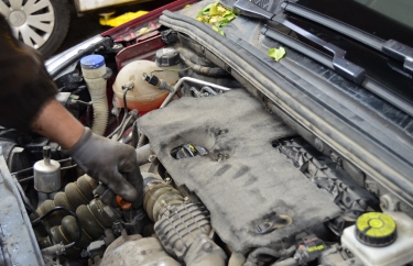 Проверка уровня масла Пежо 408