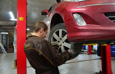 Диагностика подвески на Пежо 408