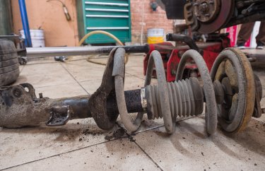 Диагностика подвески и замена амортизаторов Пежо 4007 (подробные фото и видео)