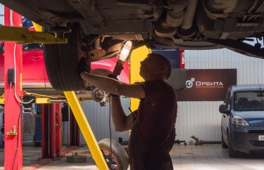 Диагностика подвески и замена амортизаторов Пежо 4007 (подробные фото и видео)