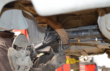 Замена задней балки Пежо 206