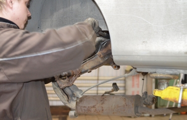 Установка восстановленной балки Пежо 206