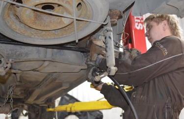 Установка восстановленной балки Пежо 206