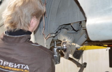 Снимаем балку Пежо 206