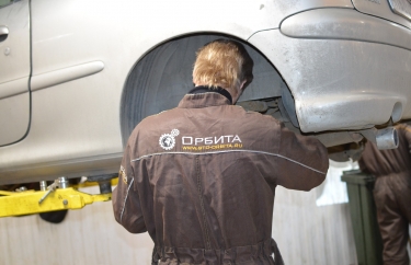 Замена задней балки Пежо 206