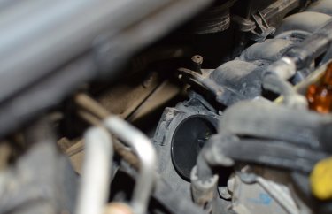 Снимаем дроссельную заслонку Пежо 308