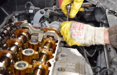 Фиксируем распредвалы ЕР6 Пежо 308