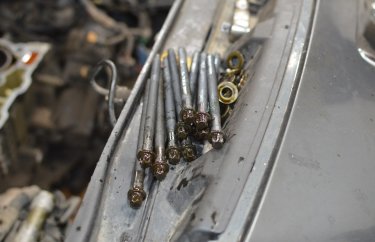 Новые болты ГБЦ Пежо 308