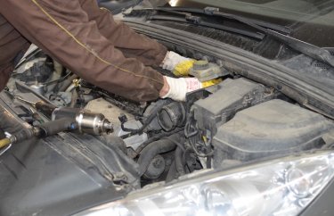 Снимаем патрубки Пежо 308