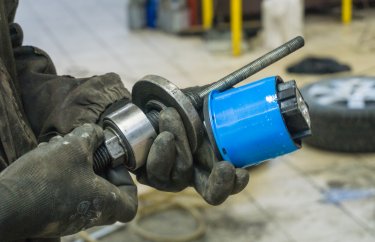 Замена сайлентблоков задней балки Пежо 308 (подробные фото и видео)