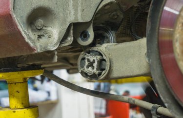 Замена сайлентблоков задней балки Пежо 308 (подробные фото и видео)