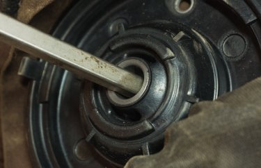 Замена опорных подшипников Пежо 3008 (подробные фото и видео)