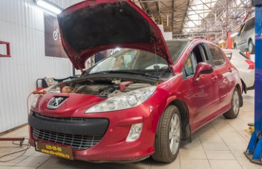 Заправка кондиционера Пежо/Ситроен (подробные фото и видео)